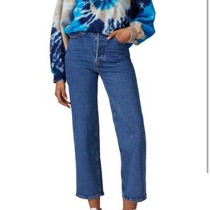 Levi’s // The Ribcage High Rise Jeans